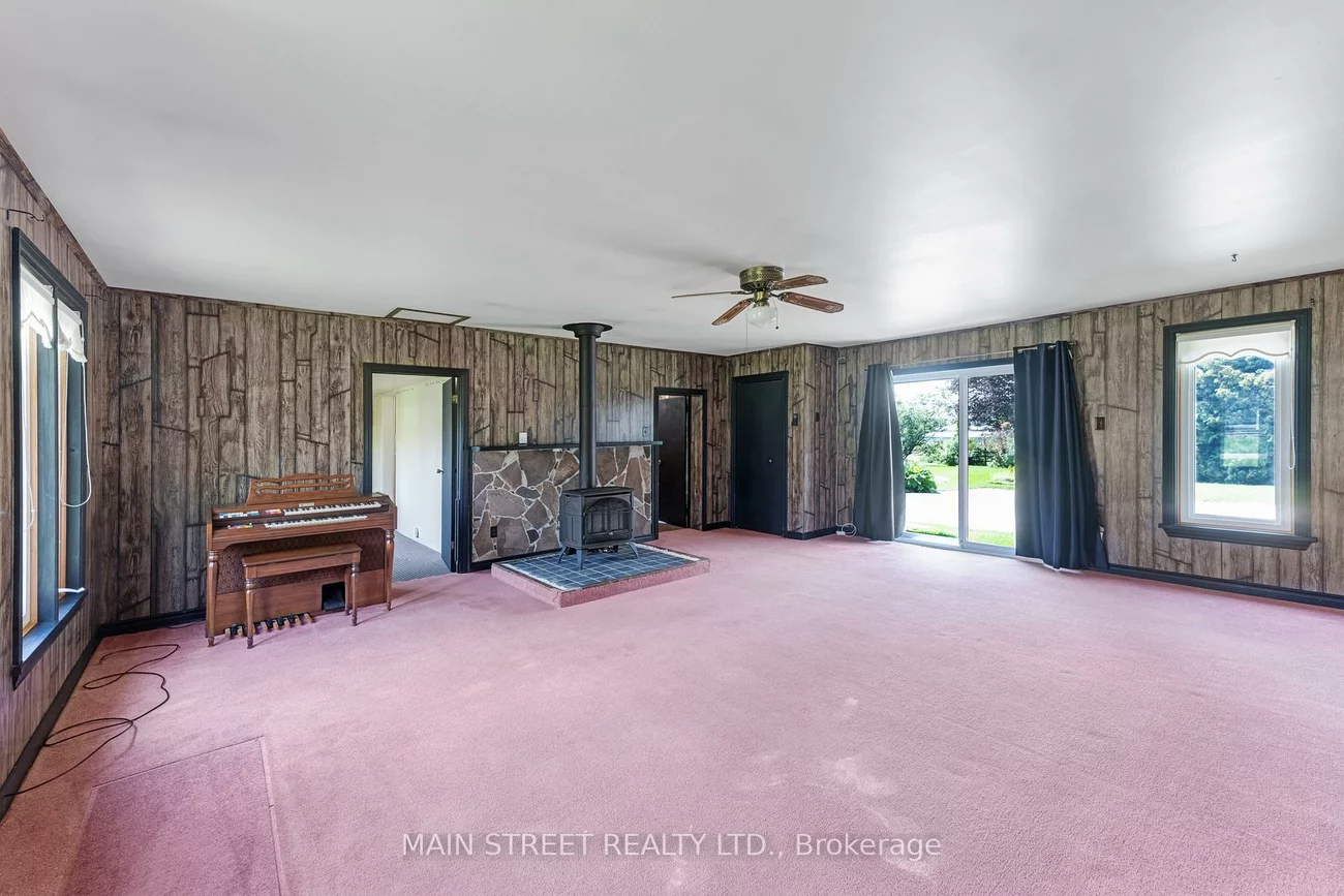 60, Albert, Mt Albert, East Gwillimbury