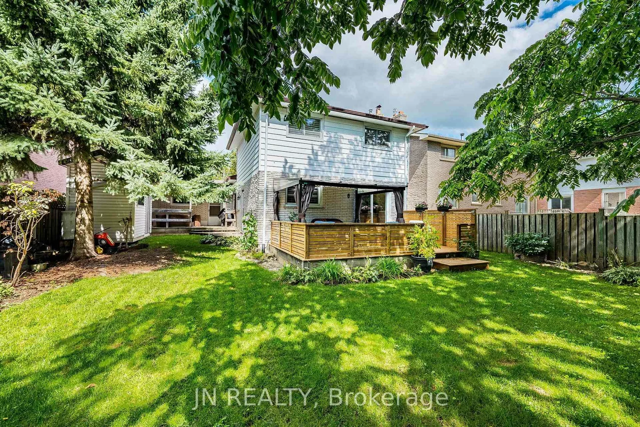49, School, Holland Landing, East Gwillimbury