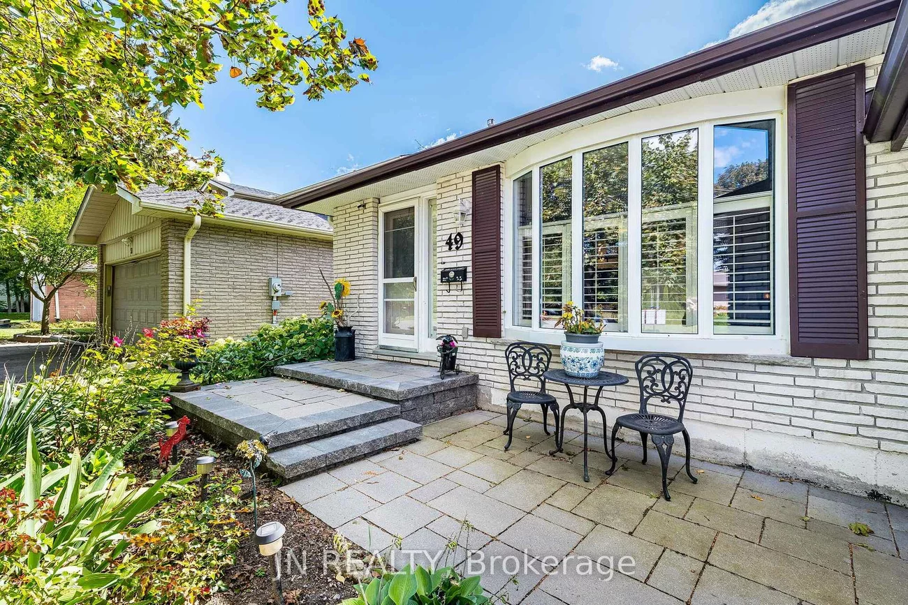 49, School, Holland Landing, East Gwillimbury