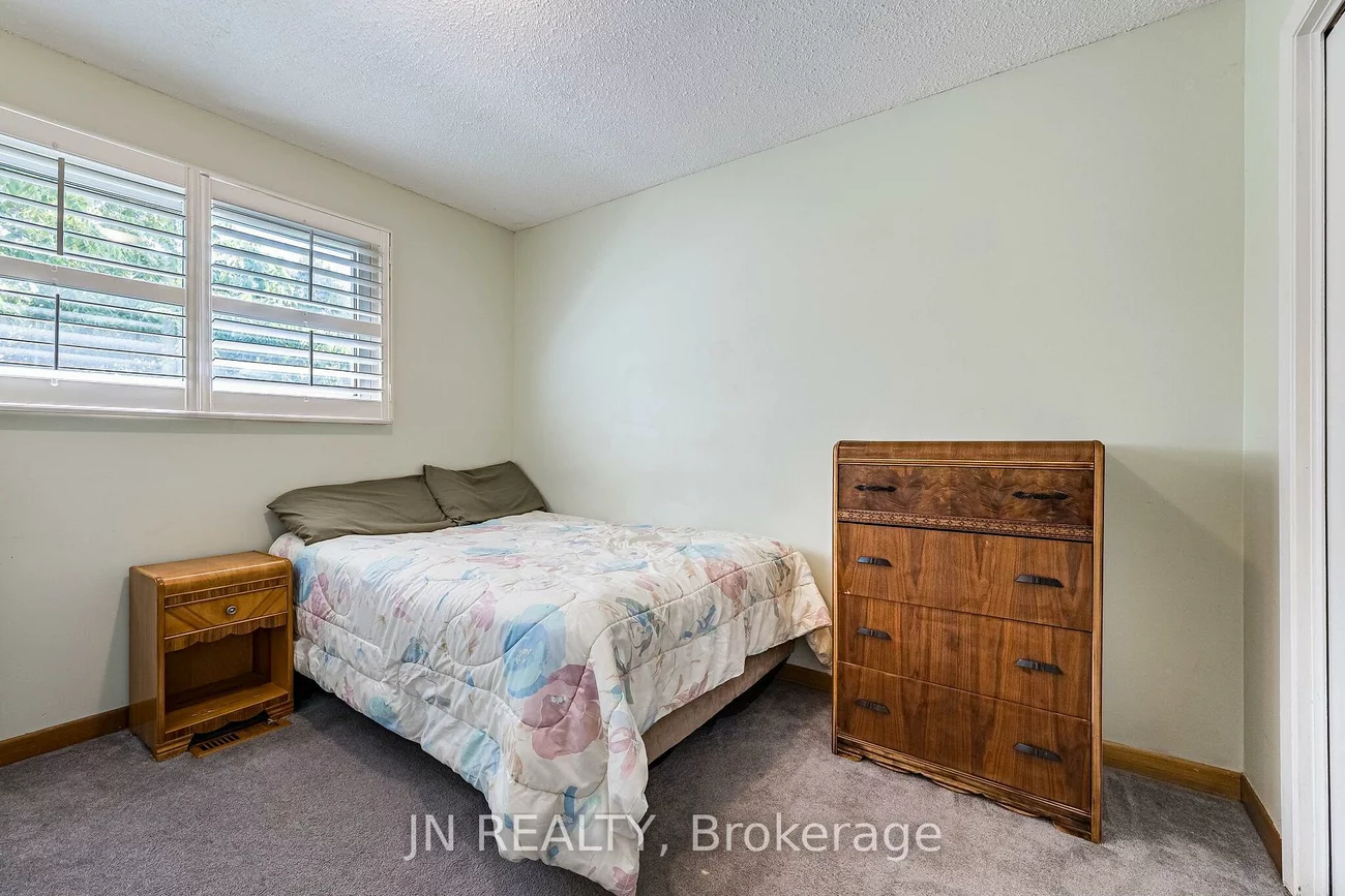 49, School, Holland Landing, East Gwillimbury