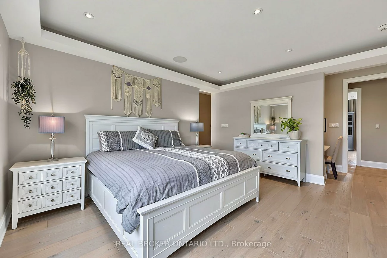64, Manor Glen, Mt Albert, East Gwillimbury