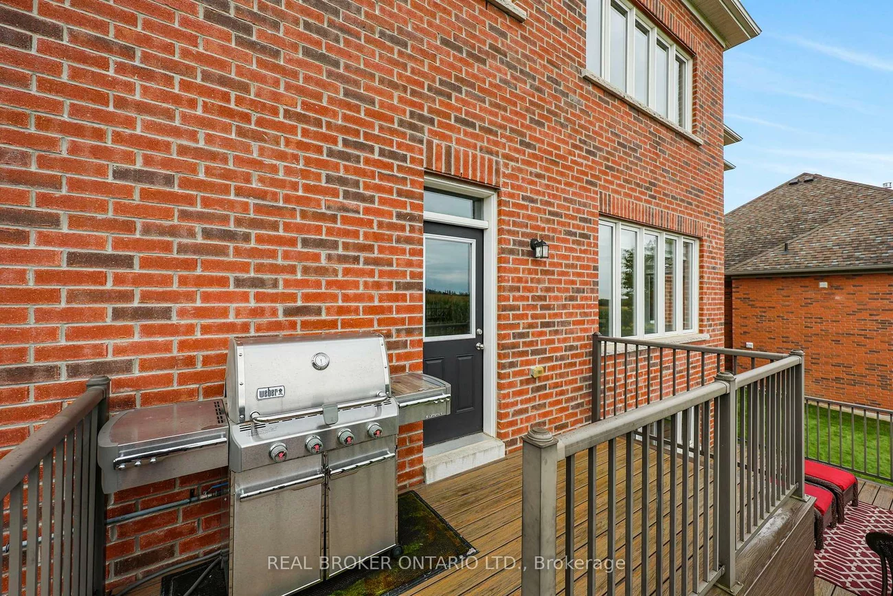 64, Manor Glen, Mt Albert, East Gwillimbury
