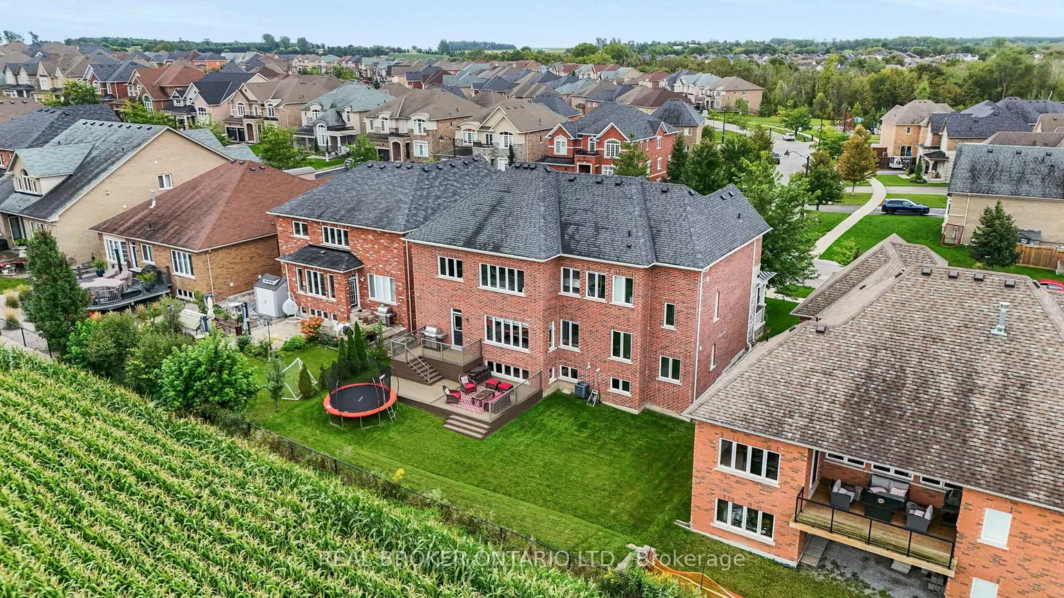 64, Manor Glen, Mt Albert, East Gwillimbury