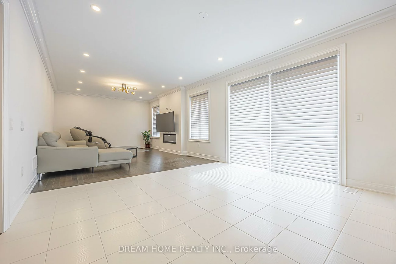 16, Fair Winds, Holland Landing, East Gwillimbury