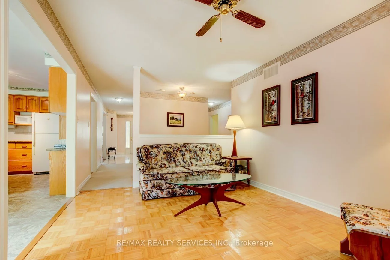 10, Brent, Holland Landing, East Gwillimbury