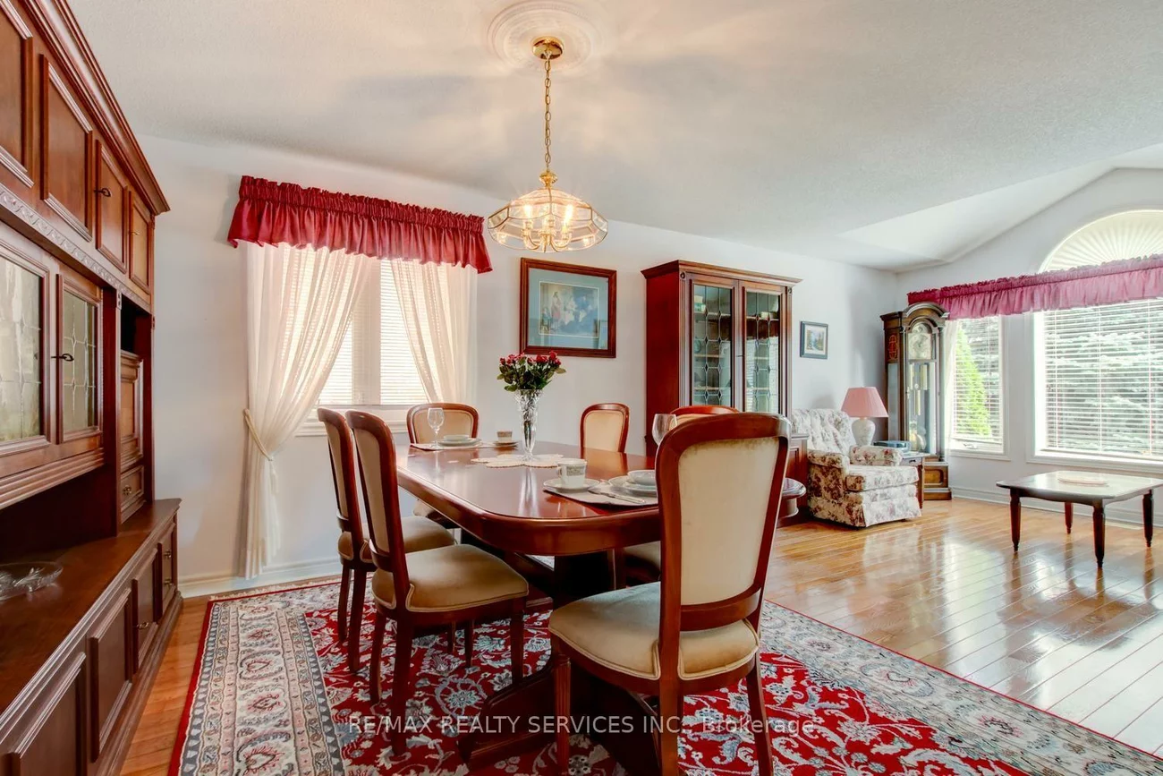 10, Brent, Holland Landing, East Gwillimbury