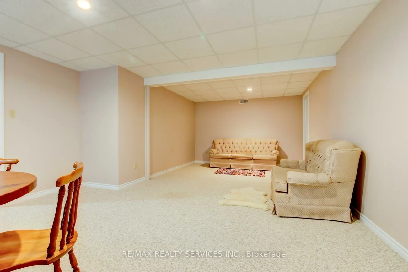 10, Brent, Holland Landing, East Gwillimbury