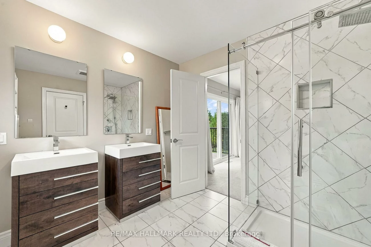 166, Hillcrest, Holland Landing, East Gwillimbury