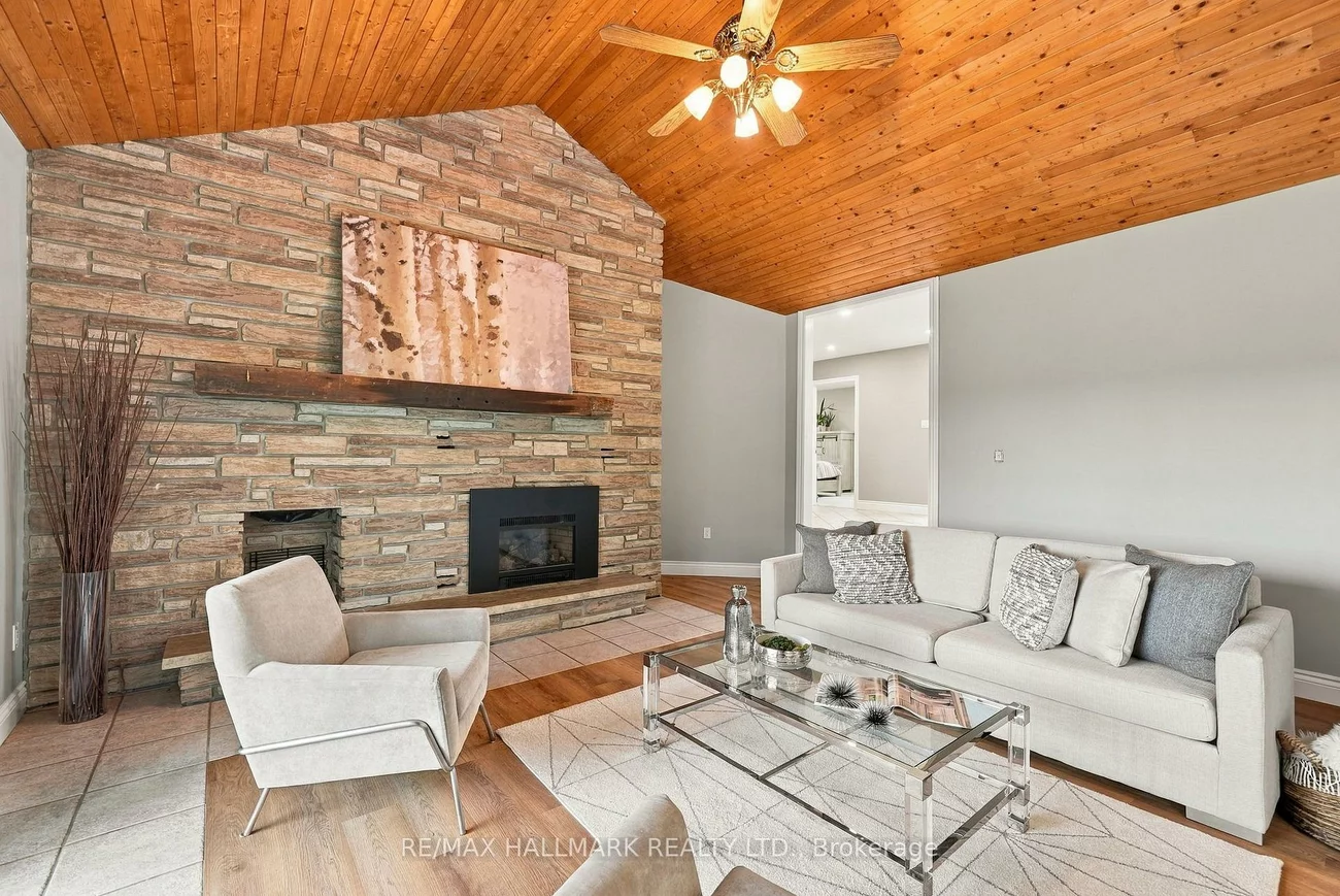166, Hillcrest, Holland Landing, East Gwillimbury