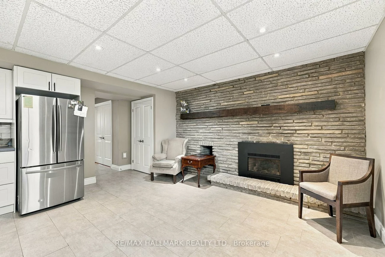 166, Hillcrest, Holland Landing, East Gwillimbury