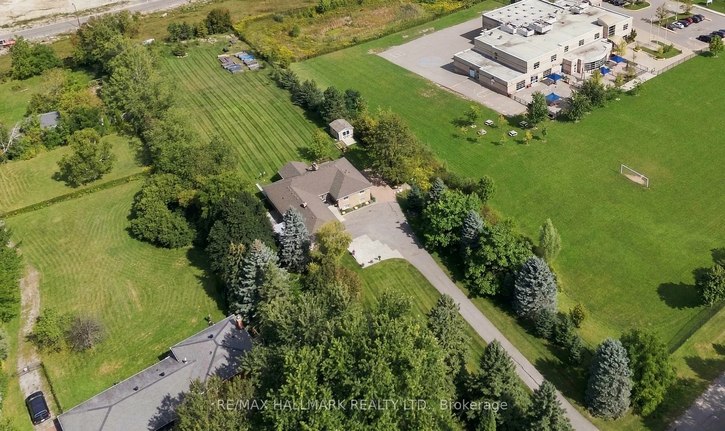 166, Hillcrest, Holland Landing, East Gwillimbury