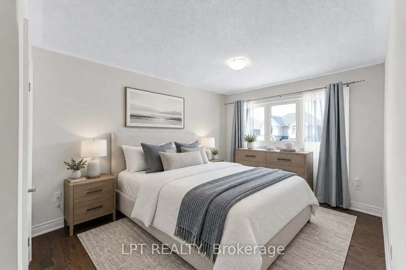 33, Mondial, Queensville, East Gwillimbury