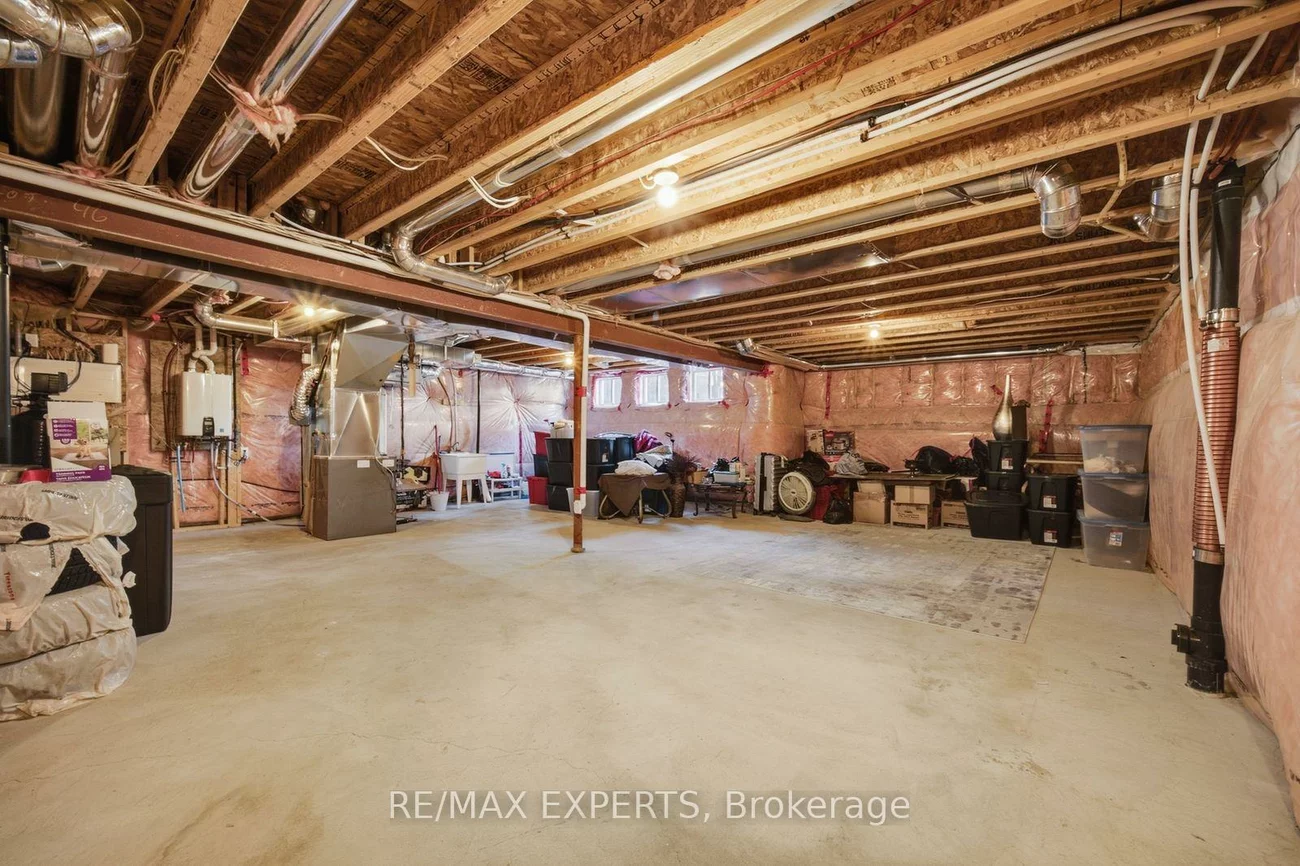 69, Leaden Hall, Queensville, East Gwillimbury