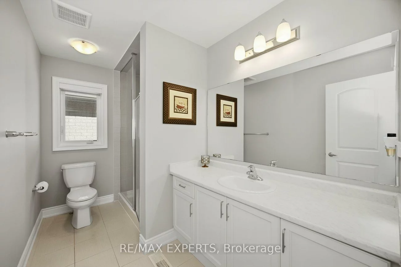 69, Leaden Hall, Queensville, East Gwillimbury
