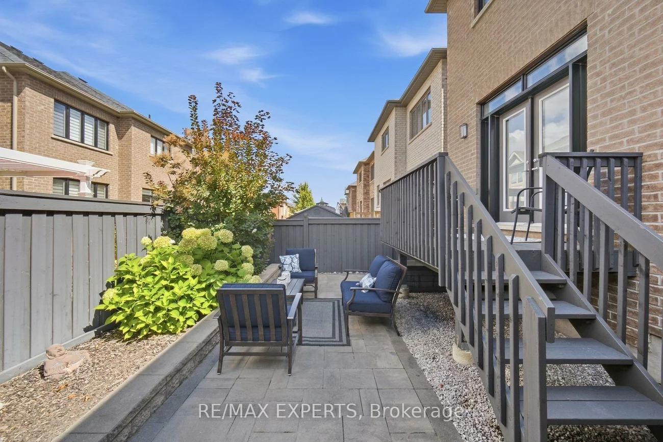 69, Leaden Hall, Queensville, East Gwillimbury