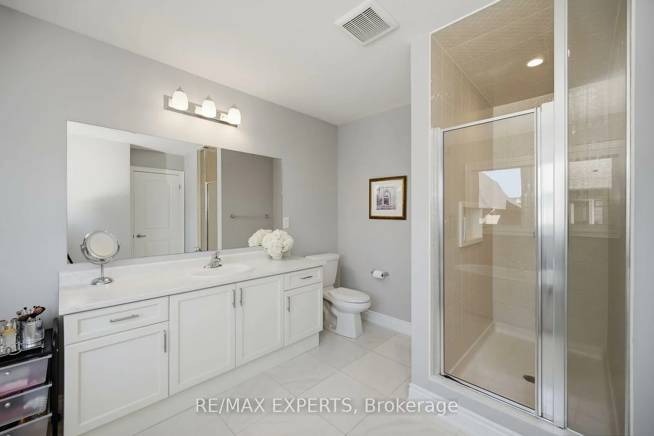 69, Leaden Hall, Queensville, East Gwillimbury