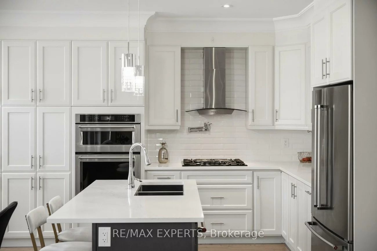69, Leaden Hall, Queensville, East Gwillimbury