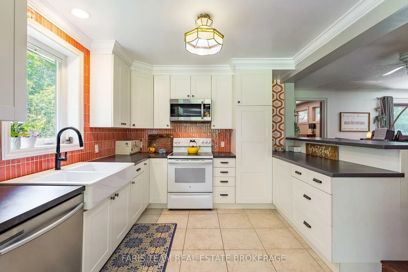 17956, Warden, Sharon, East Gwillimbury