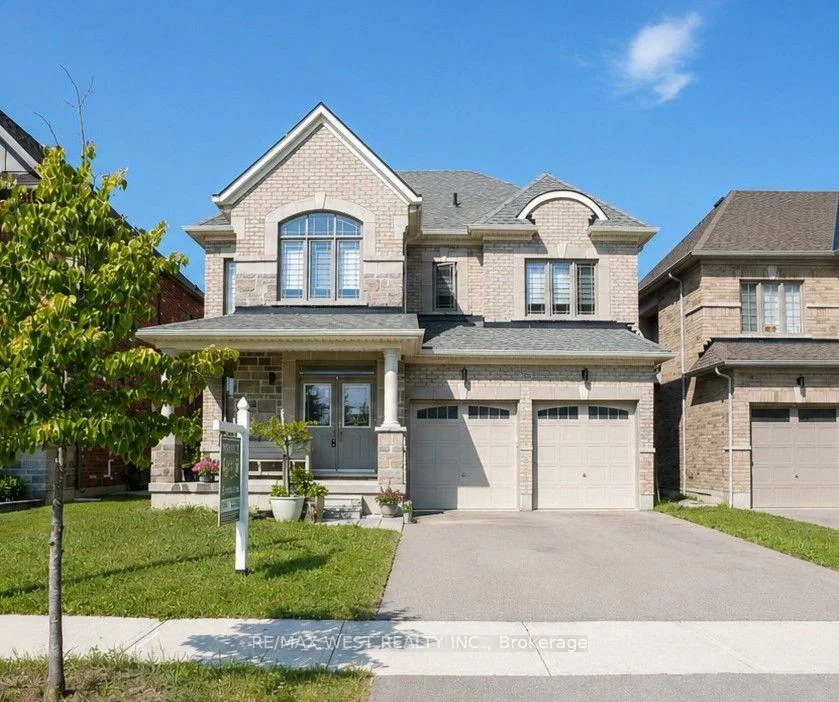 206, Dog Wood, Holland Landing, East Gwillimbury
