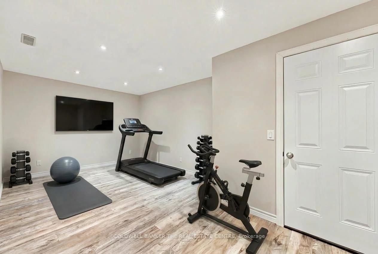 25, Manor Forest, Mt Albert, East Gwillimbury