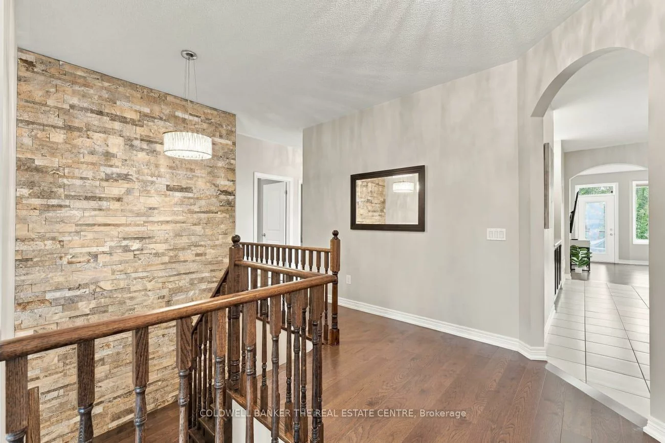 25, Manor Forest, Mt Albert, East Gwillimbury