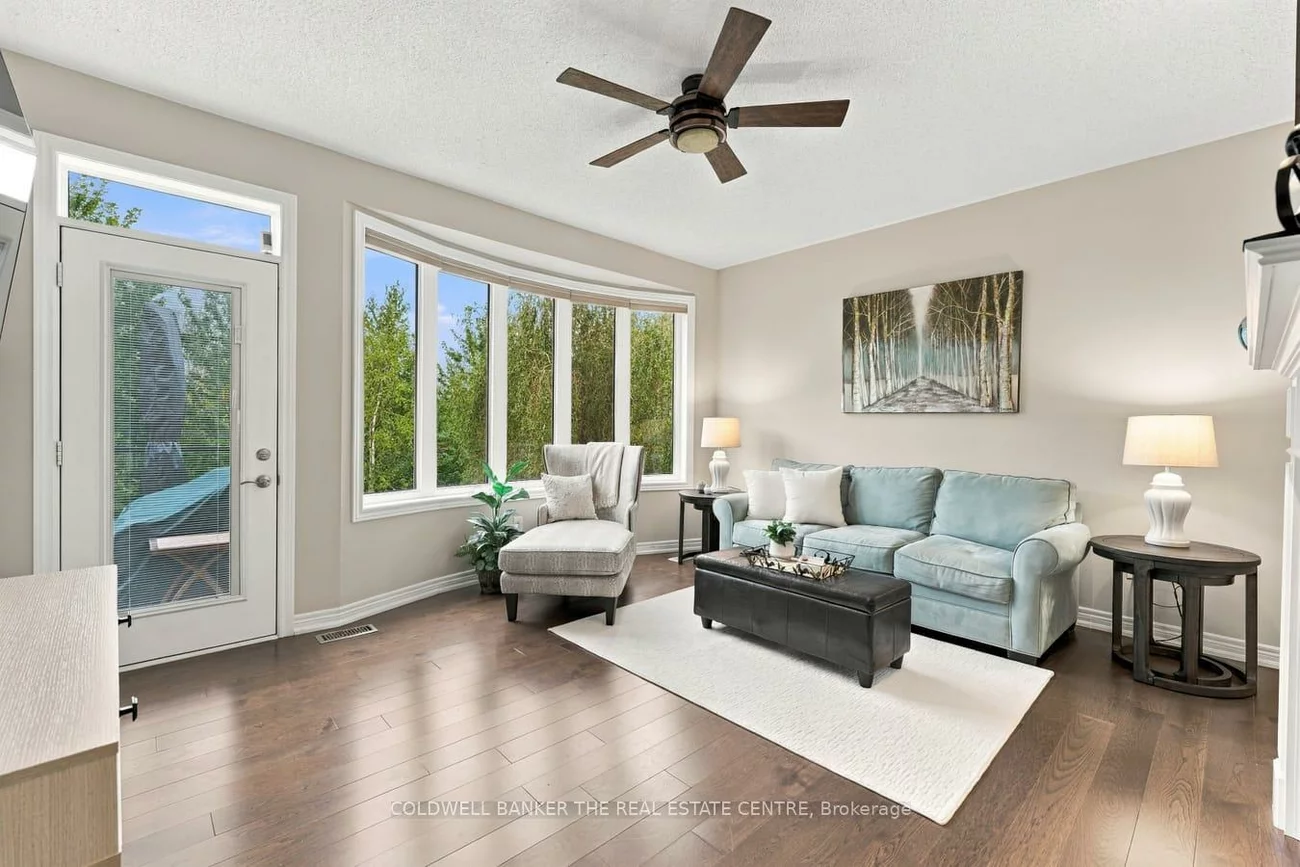 25, Manor Forest, Mt Albert, East Gwillimbury