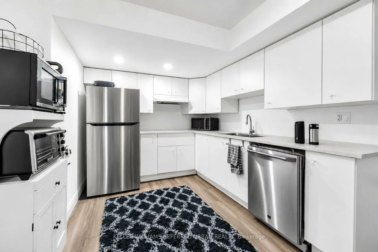 6, Sharonview, Sharon, East Gwillimbury