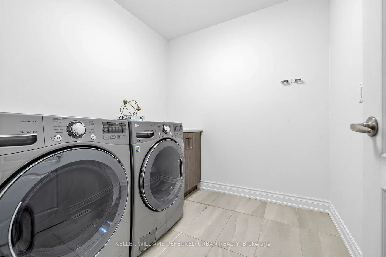 6, Sharonview, Sharon, East Gwillimbury