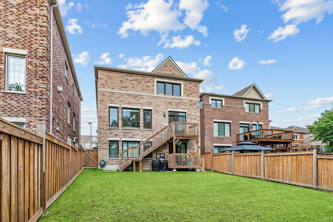 6, Sharonview, Sharon, East Gwillimbury