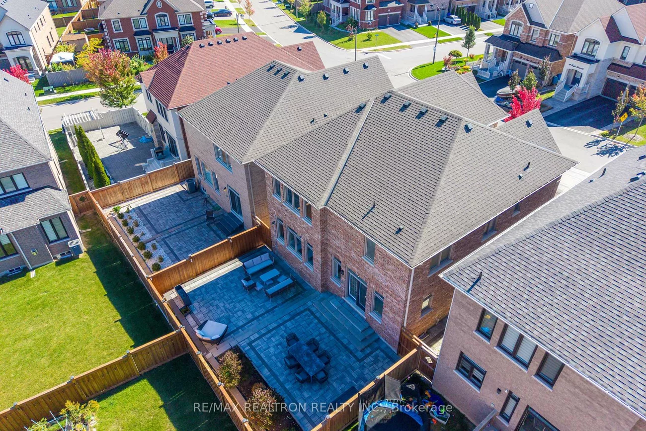 20, Tesla, Holland Landing, East Gwillimbury