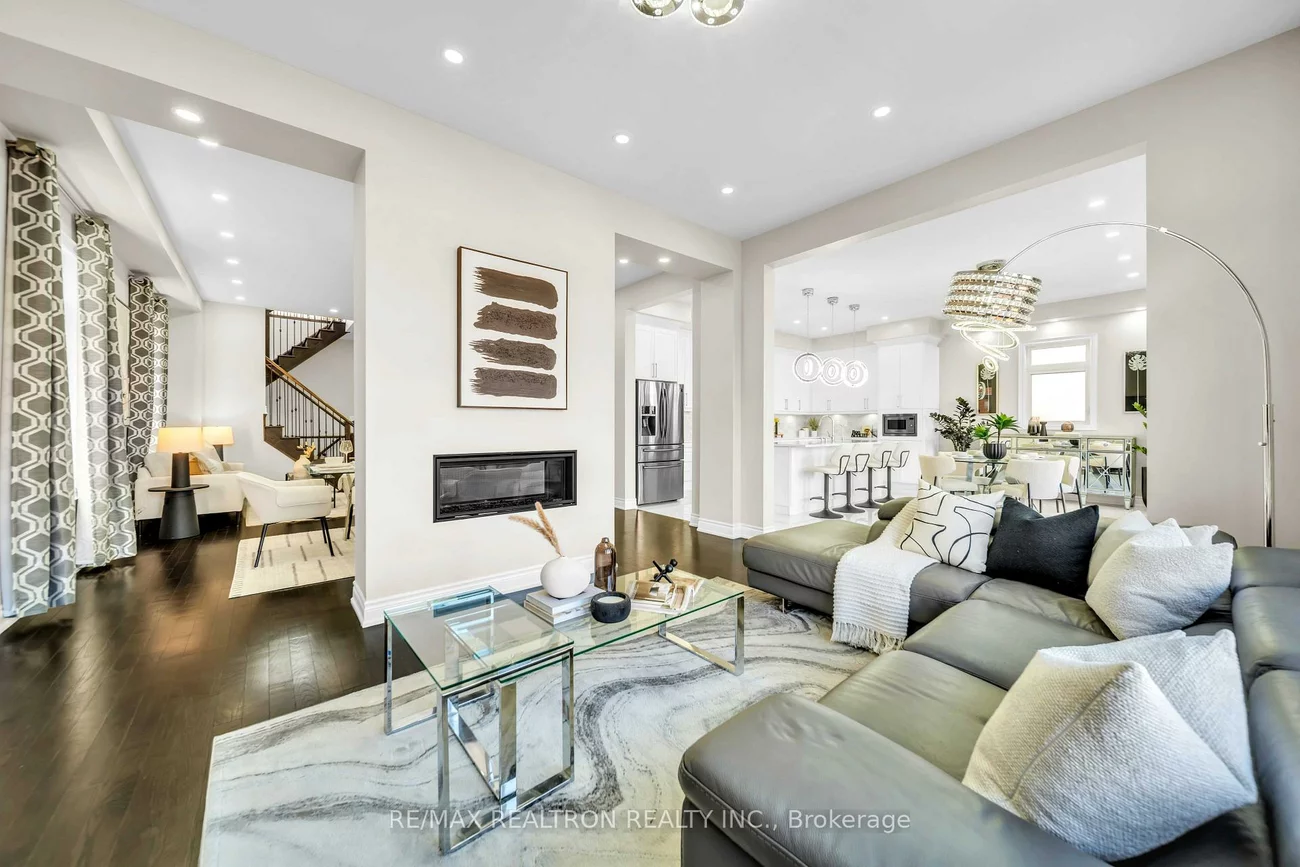 20, Tesla, Holland Landing, East Gwillimbury