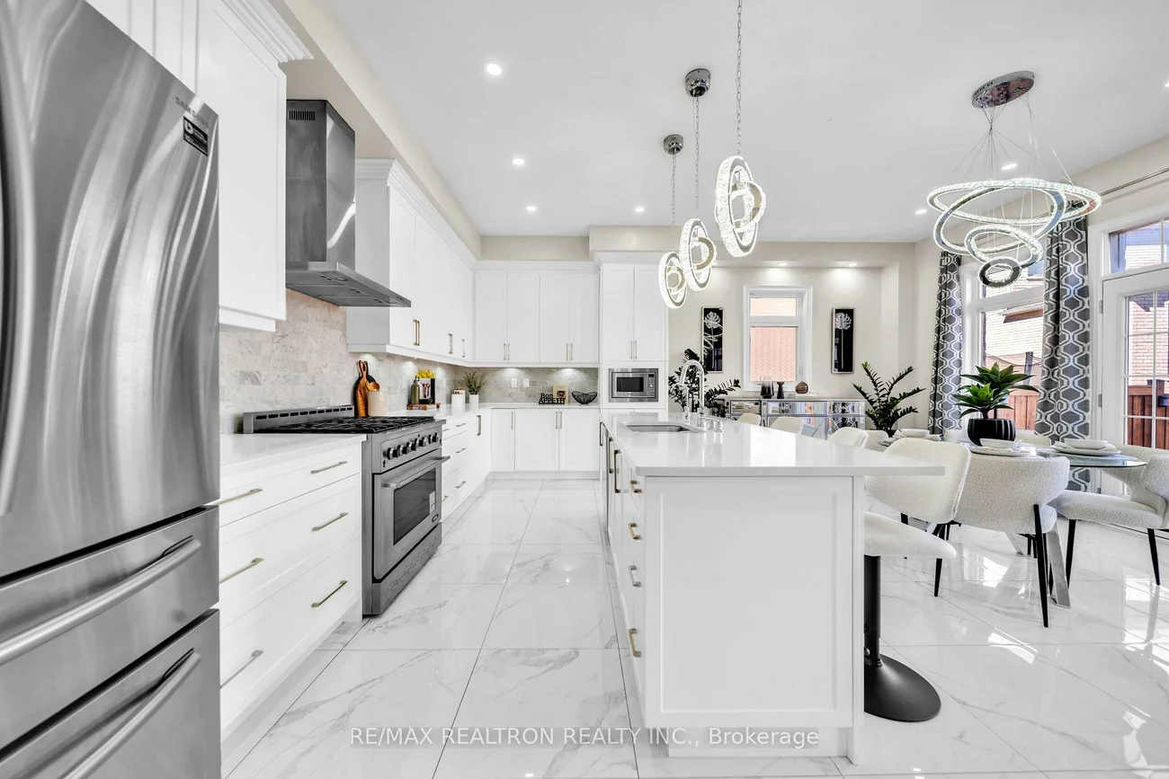 20, Tesla, Holland Landing, East Gwillimbury