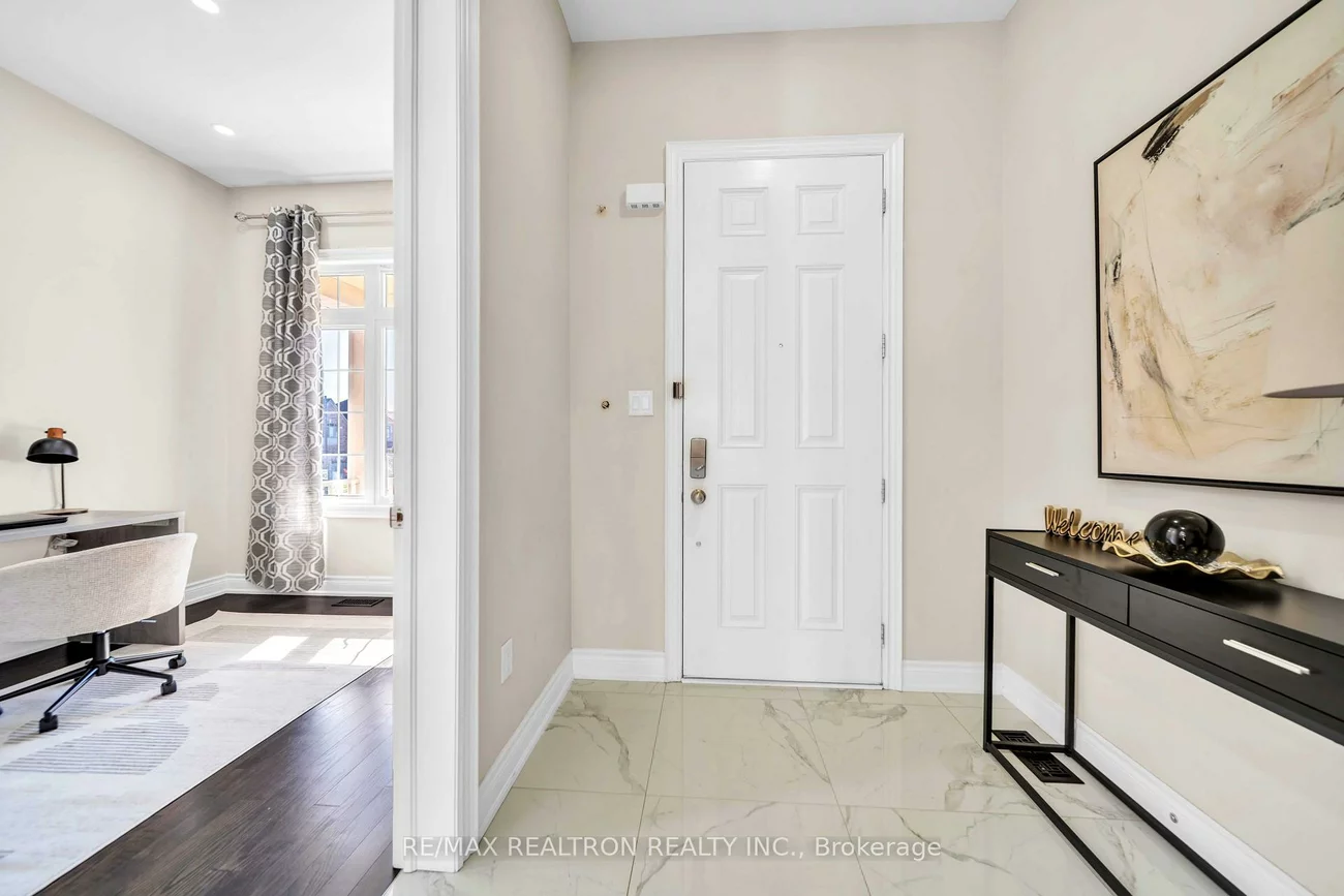 20, Tesla, Holland Landing, East Gwillimbury
