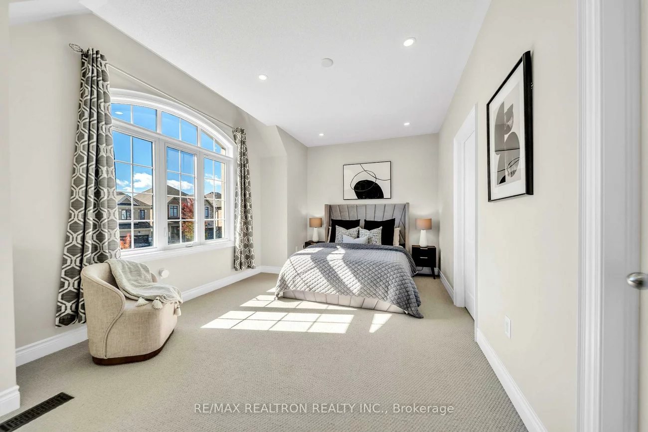 20, Tesla, Holland Landing, East Gwillimbury