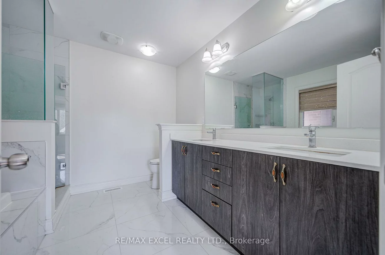 132, Meadow Vista, Holland Landing, East Gwillimbury