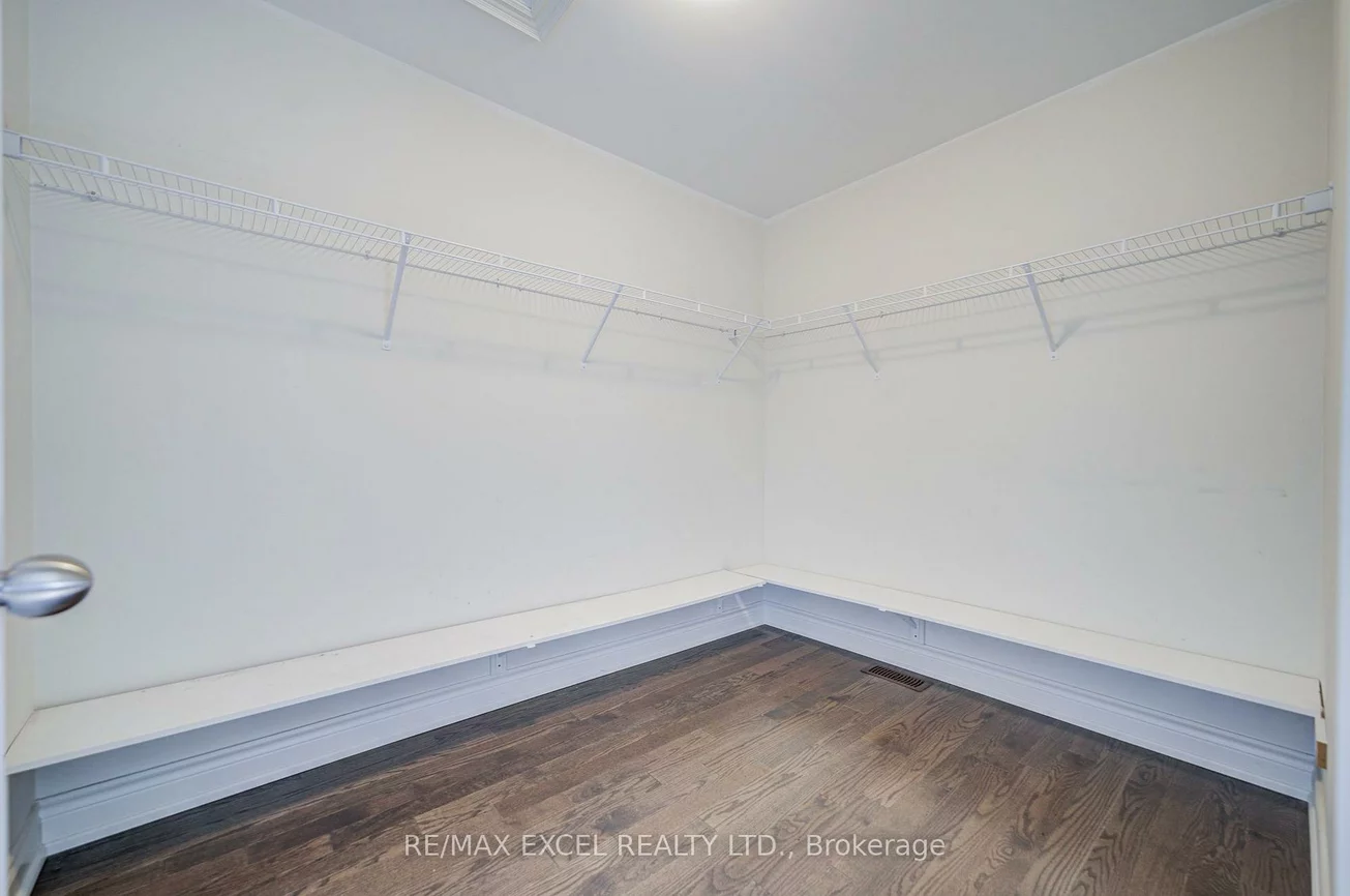 132, Meadow Vista, Holland Landing, East Gwillimbury