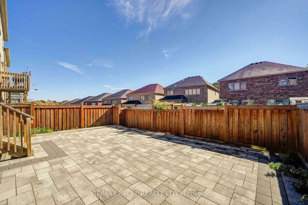 132, Meadow Vista, Holland Landing, East Gwillimbury