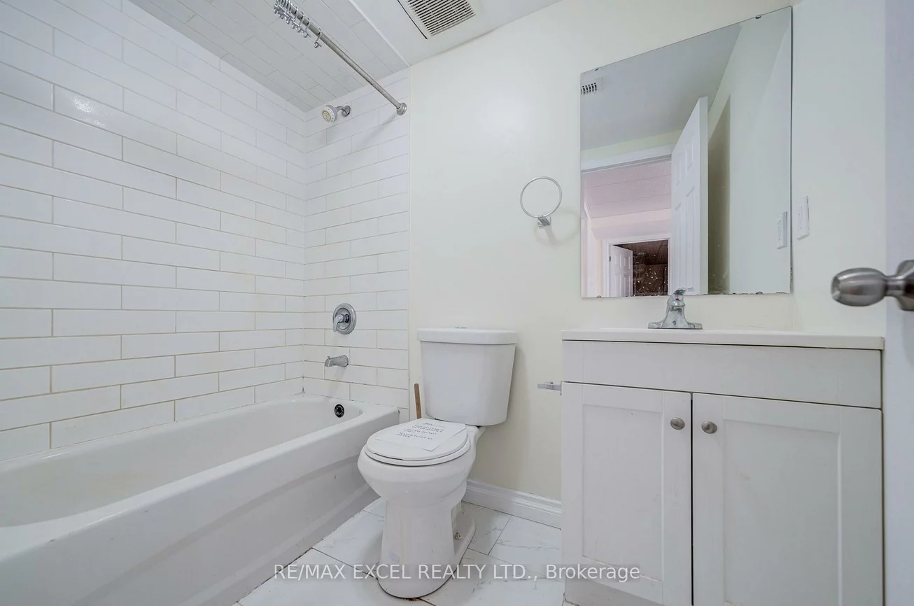 132, Meadow Vista, Holland Landing, East Gwillimbury