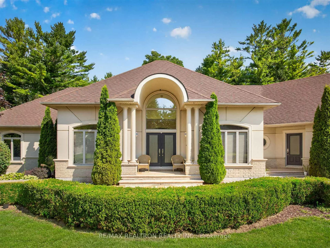 24, Maplehyrn, Sharon, East Gwillimbury