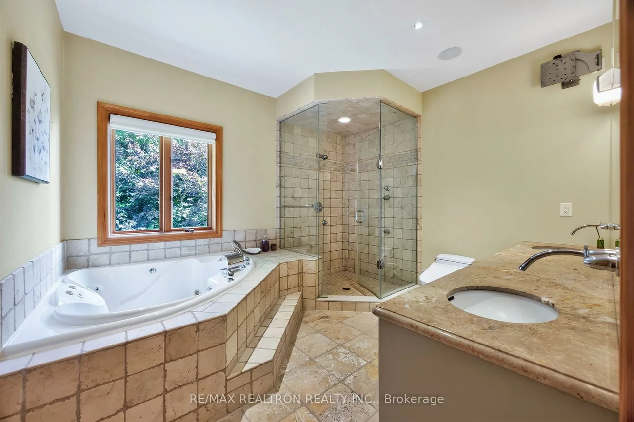 24, Maplehyrn, Sharon, East Gwillimbury