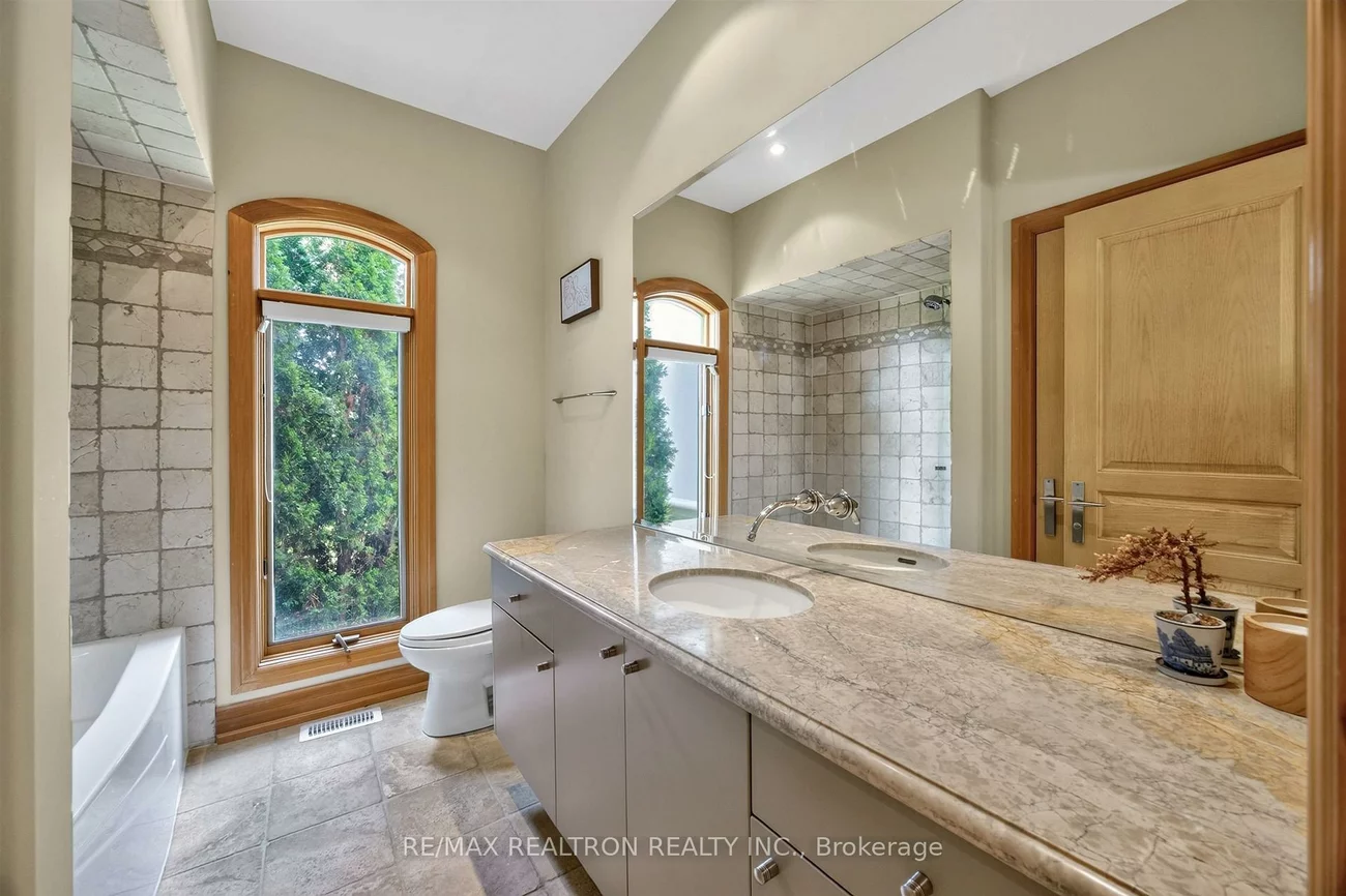 24, Maplehyrn, Sharon, East Gwillimbury