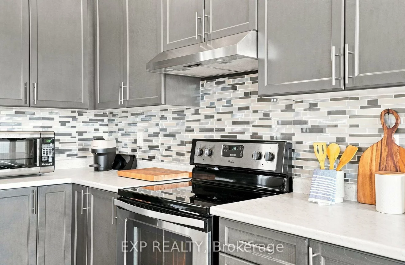 128, Chessington, Queensville, East Gwillimbury