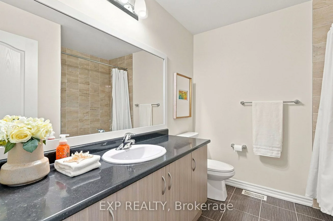 128, Chessington, Queensville, East Gwillimbury