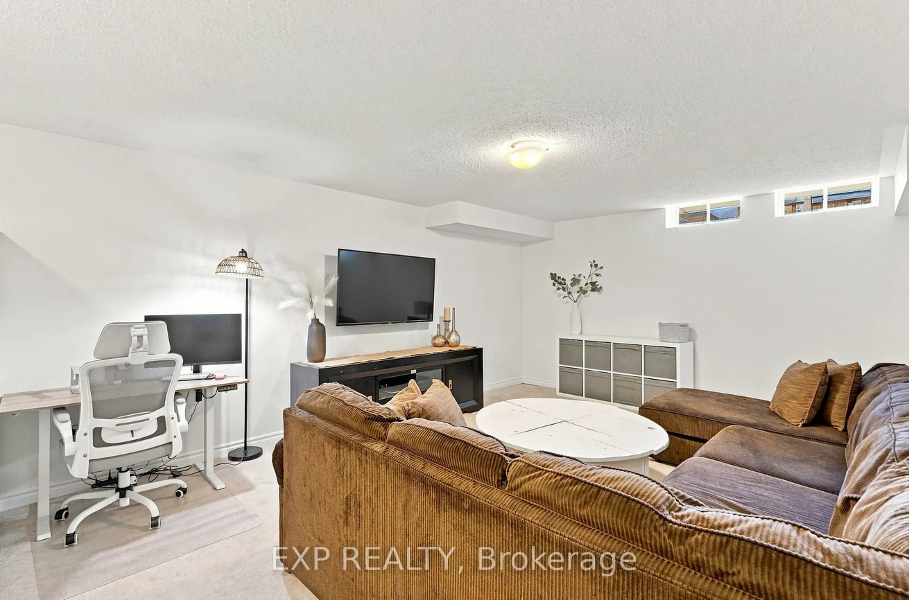 128, Chessington, Queensville, East Gwillimbury