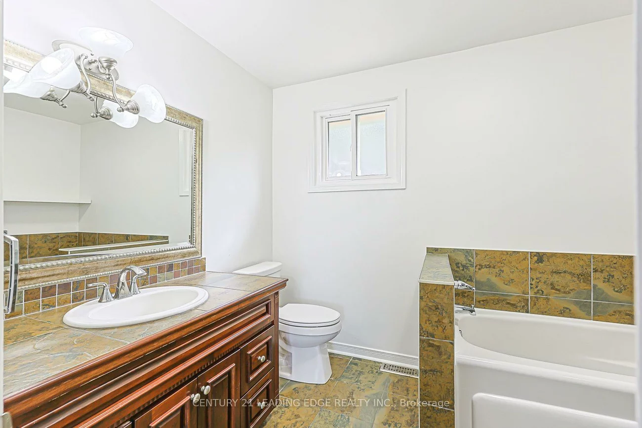21, McQuaid, Holland Landing, East Gwillimbury