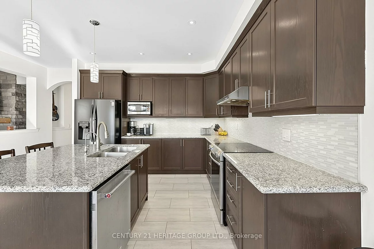 67, Manor Forest, Mt Albert, East Gwillimbury