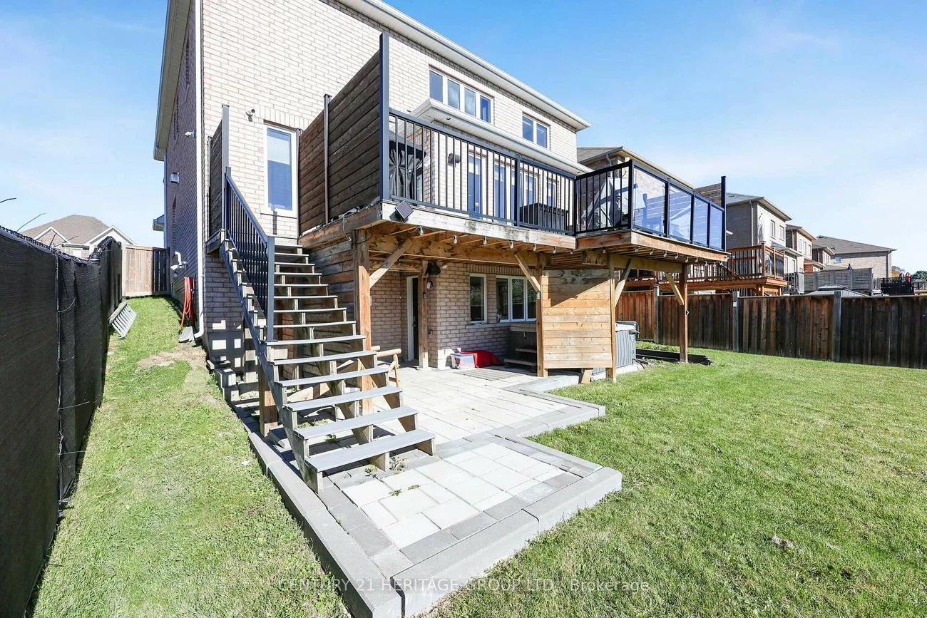 67, Manor Forest, Mt Albert, East Gwillimbury