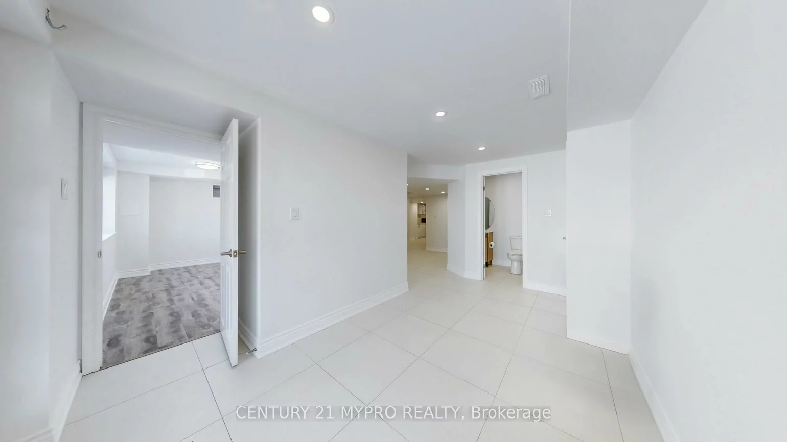 13, Manor Glen, Mt Albert, East Gwillimbury