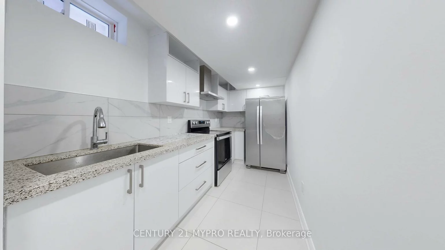 13, Manor Glen, Mt Albert, East Gwillimbury