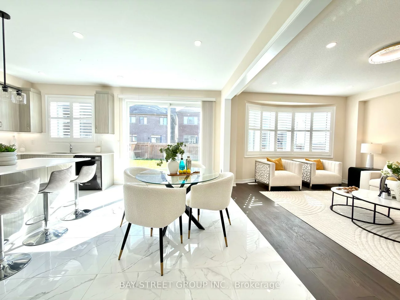 3, Manor Hampton, Sharon, East Gwillimbury